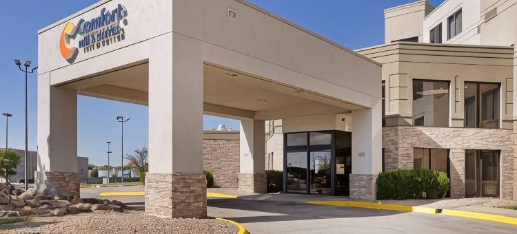 Comfort Inn & Suites Wichita图片
