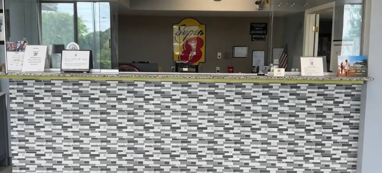 马纳萨斯速8酒店(Super 8 by Wyndham Manassas)图片