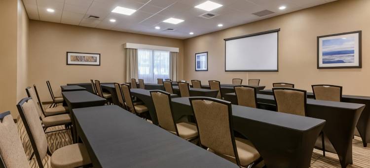 I-90市中心美茵斯坦套房酒店(MainStay Suites Coeur d'Alene)图片