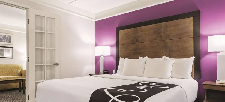 亚历山德里亚机场拉昆塔温德姆套房酒店(La Quinta Inn & Suites by Wyndham Alexandria Airport)图片