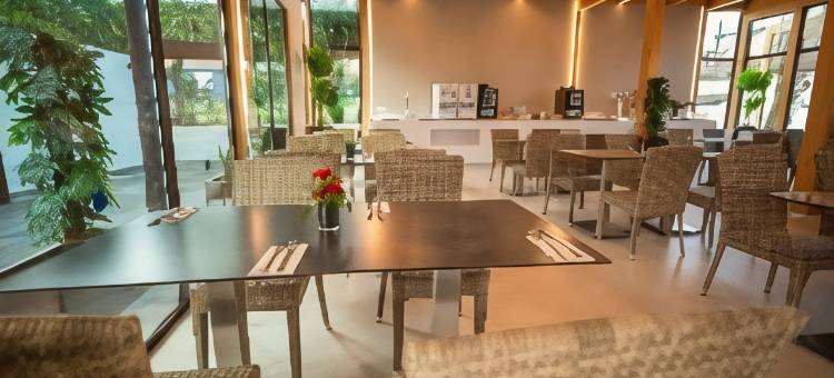 HL 马拉弗尔套房酒店(HL Miraflor Suites Hotel)图片