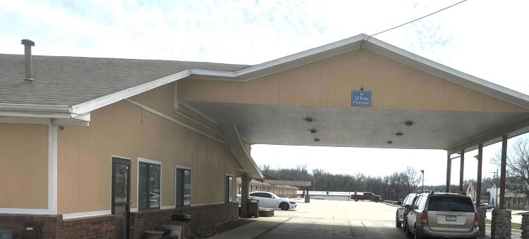 斯科特堡温德姆速 8 酒店(Super 8 by Wyndham Fort Scott)图片