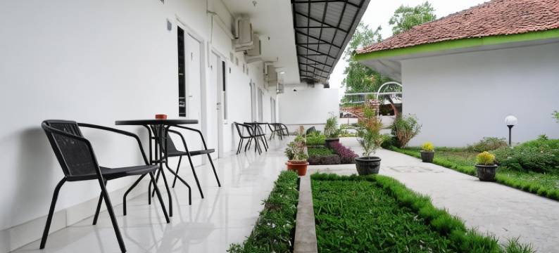 红多兹酒店-近马塔兰大学(RedDoorz near Mataram University)图片