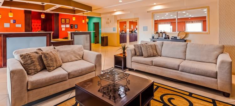 玛吉贝斯特韦斯特优质套房酒店(Best Western Plus Magee Inn and Suites)图片