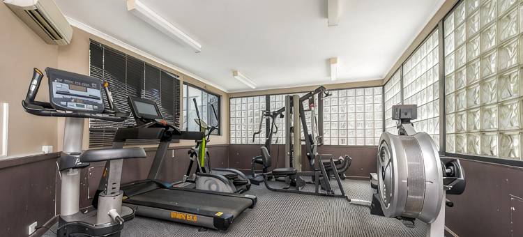 东珀斯中心的公寓，带泳池和健身房使用权(Central East Perth Flat with Pool & Gym Access)图片