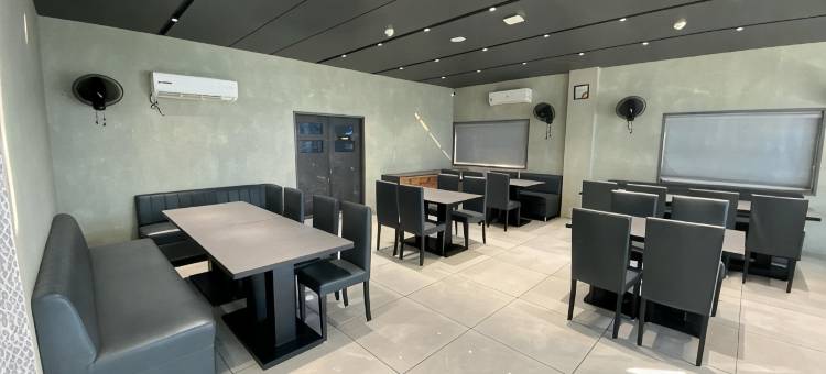 纳夫萨里劳兹生态酒店(Lords Eco Inn Navsari)图片