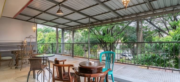 红多兹伊斯兰酒店-克林奇萨沃贾贾尔湖(RedDoorz Syariah @ Danau Kerinci Sawojajar)图片