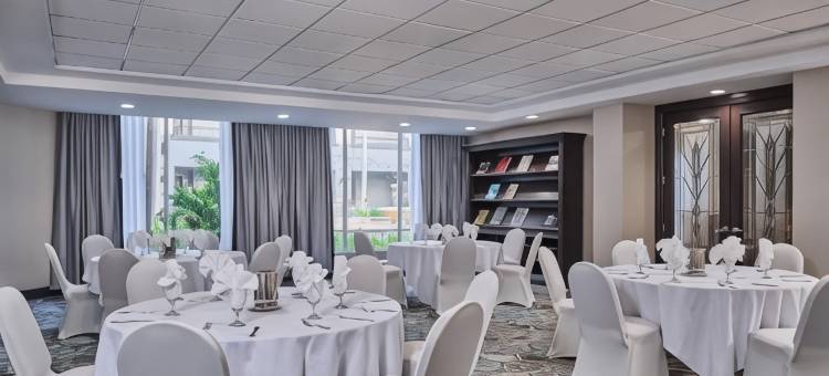 希尔顿逸林酒店-查茨沃斯(DoubleTree by Hilton Chatsworth)图片