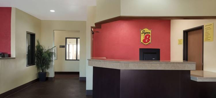 利斯萨米特速8酒店(Super 8 by Wyndham Lees Summit)图片