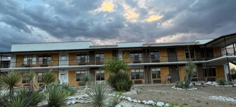 贝斯特韦斯特SureStay精选图姆斯顿瞭望山林小屋(Tombstone Lookout Lodge, SureStay Collection by Best Western)图片