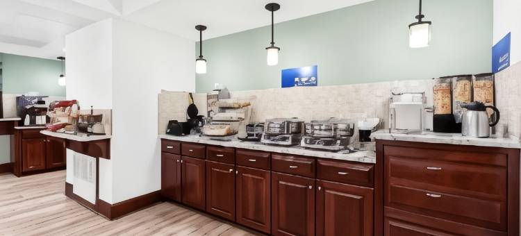 爱国者地贝斯特韦斯特酒店(Best Western Patriots Point)图片