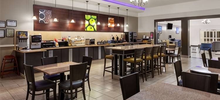 迪尔帕克拉昆塔温德姆套房酒店(La Quinta Inn & Suites by Wyndham Deer Park)图片