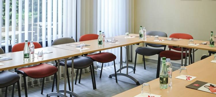 宜必思亚维侬中心欧洲大桥酒店(Ibis Avignon Centre Pont de l'Europe)图片