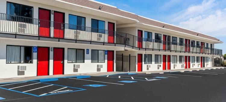 伊科诺旅馆斯托克顿近 I-5展览会场(Econo Lodge Stockton Near I-5 Fairgrounds)图片