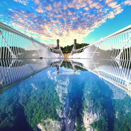 安顺+荔波小七孔景区+西江千户苗寨+边城茶峒景区+张家界国家森林公园+黄果树景区10日9晚拼小团