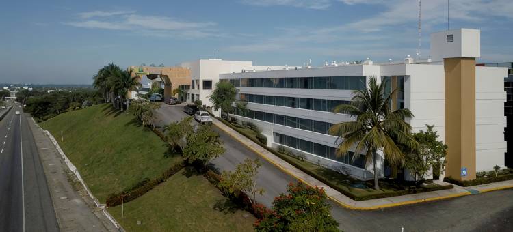 比亚埃尔莫萨机场假日酒店(Holiday Inn VILLAHERMOSA AEROPUERTO by IHG)图片