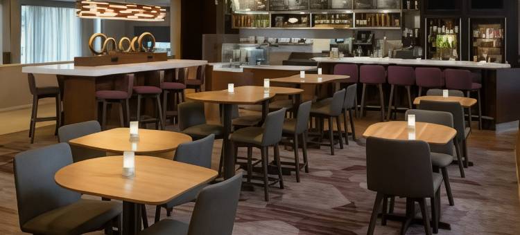 孟菲斯东/公园大道万怡酒店(Courtyard Memphis East/Park Avenue)图片