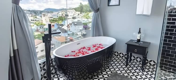 TTR天际泳池景观酒店(TTR Skypool View Hotel)图片