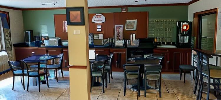 蒂尔顿-威尼皮索科湖速8酒店(Super 8 by Wyndham Tilton/Lake Winnipesaukee)图片