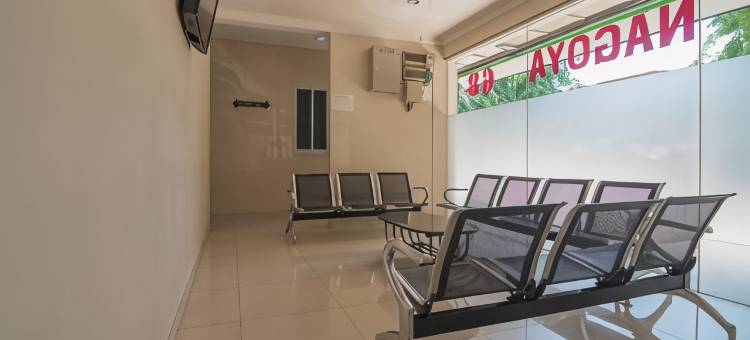 红多兹酒店-近巴淡岛纳格雅城市布道2号(RedDoorz near Nagoya Citywalk Batam 2)图片