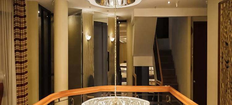 皇家花园奥扎米斯城市酒店(Royal Garden Hotel)图片