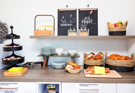 Hotel Restaurant RhyHotel Overview