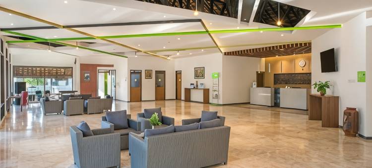 布罗莫格兰德威兹酒店(Grand Whiz Hotel Bromo)图片