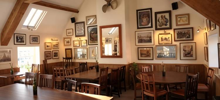 艾尔斯奇恩阿姆斯宾馆(The Erskine Arms)图片