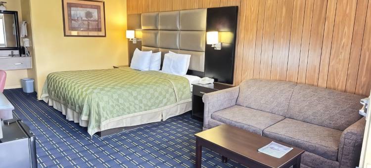 普利茅斯 64 号高速公路罗德威套房酒店(Rodeway Inn & Suites Plymouth Hwy 64)图片