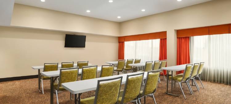 里士满中洛锡安拉昆塔温德姆套房酒店(La Quinta Inn & Suites by Wyndham Richmond-Midlothian)图片