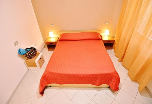 Pinetina Beach Hotel Overview