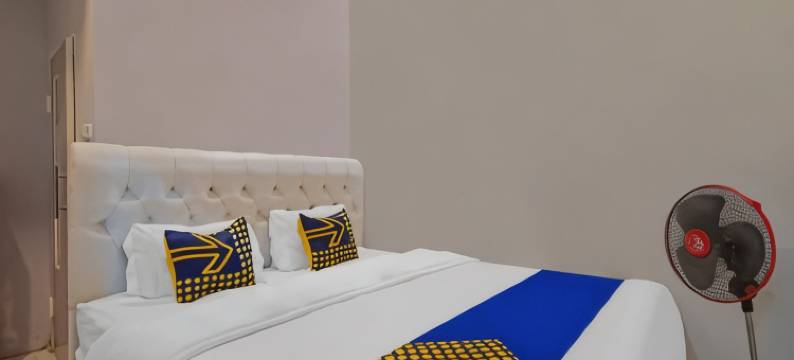 O酒店普特里伊斯兰旅馆靠近SPBU林博潘长(Hotel O Putri Guest House Syariah Near Spbu Rimbo Panjang)图片