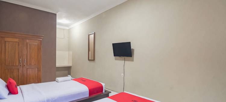 RedDoorz Near Pantai Karang Hawu Pelabuhan Ratu图片