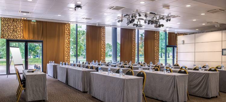 迪沃讷莱班两全其美酒店(Hôtel Best of Both - Divonne-Les-Bains)图片