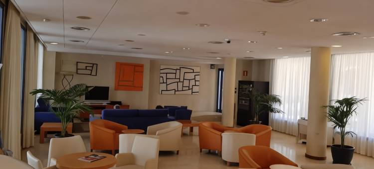 奥克塔维亚卡达克斯酒店(Hotel Octavia)图片