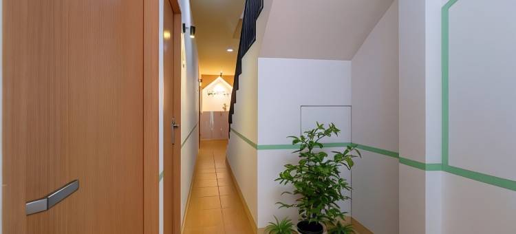 红门 – 皇家公园丹格朗(RedDoorz @ Taman Royal Tangerang)图片