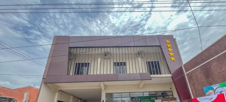 Urbanview near Sunrise Mall Mojokerto图片