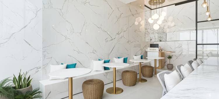 珊瑚岛米拉(Mila Kohlarn)图片