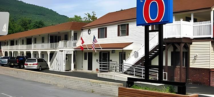 乔治湖豪生酒店(Howard Johnson by Wyndham Lake George)图片