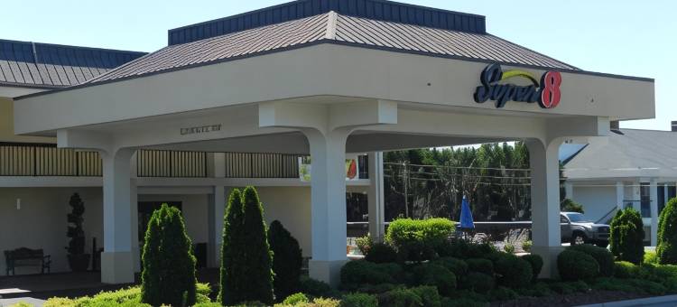 卡尔霍恩速8酒店(Super 8 by Wyndham Calhoun)图片