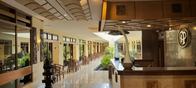 西里邦勃良安酒店(Hotel Priangan)图片