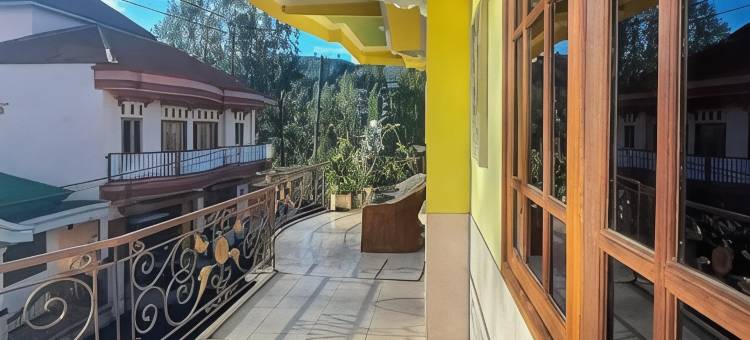 布罗莫英达乐斯塔里民宿-美特拉-RedDoorz(Bromo Indah Lestari Homestay Mitra RedDoorz)图片