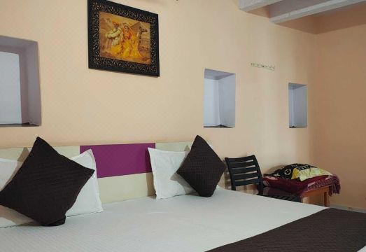Radha Krishna Home Hotel Overview