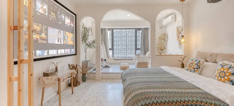 成都悦筑原创设计公寓(成都东站店)图片