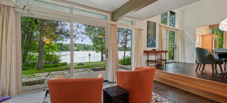 现代湖畔度假屋配有热水浴缸, 游戏室 & 怡人景观(Modern Lake House w/ Hot Tub, Game Room & Relaxing Views)图片