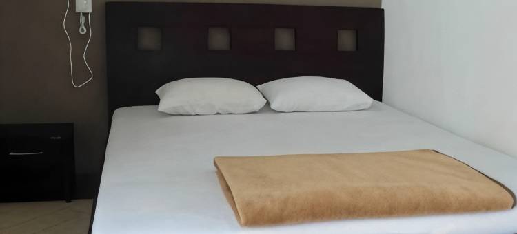 红色伙伴内瓦纳西图本多酒店(Hotel Nirwana Situbondo RedPartner)图片
