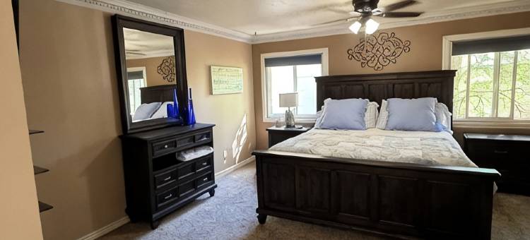 ❤️ Voted a VRBO Flagstaff favorite!  Great mountain location w/spa, super clean.图片