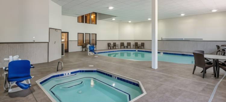 I-90市中心美茵斯坦套房酒店(MainStay Suites Coeur d'Alene)图片