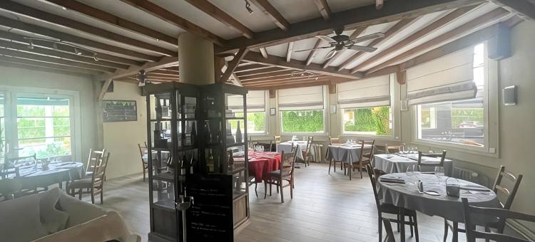 杜卡那德餐厅酒店(Logis - Hôtel Restaurant du Canard)图片