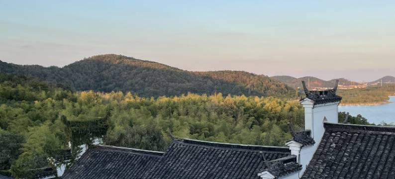 七月隐厍·山海湖全景度假美墅(海盐南北湖风景区店)图片